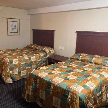 Travel Inn Petersburg Esterno foto