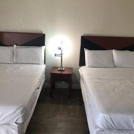 Travel Inn Petersburg Esterno foto