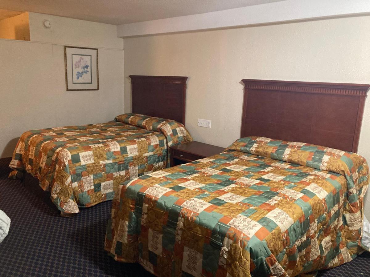 Travel Inn Petersburg Esterno foto