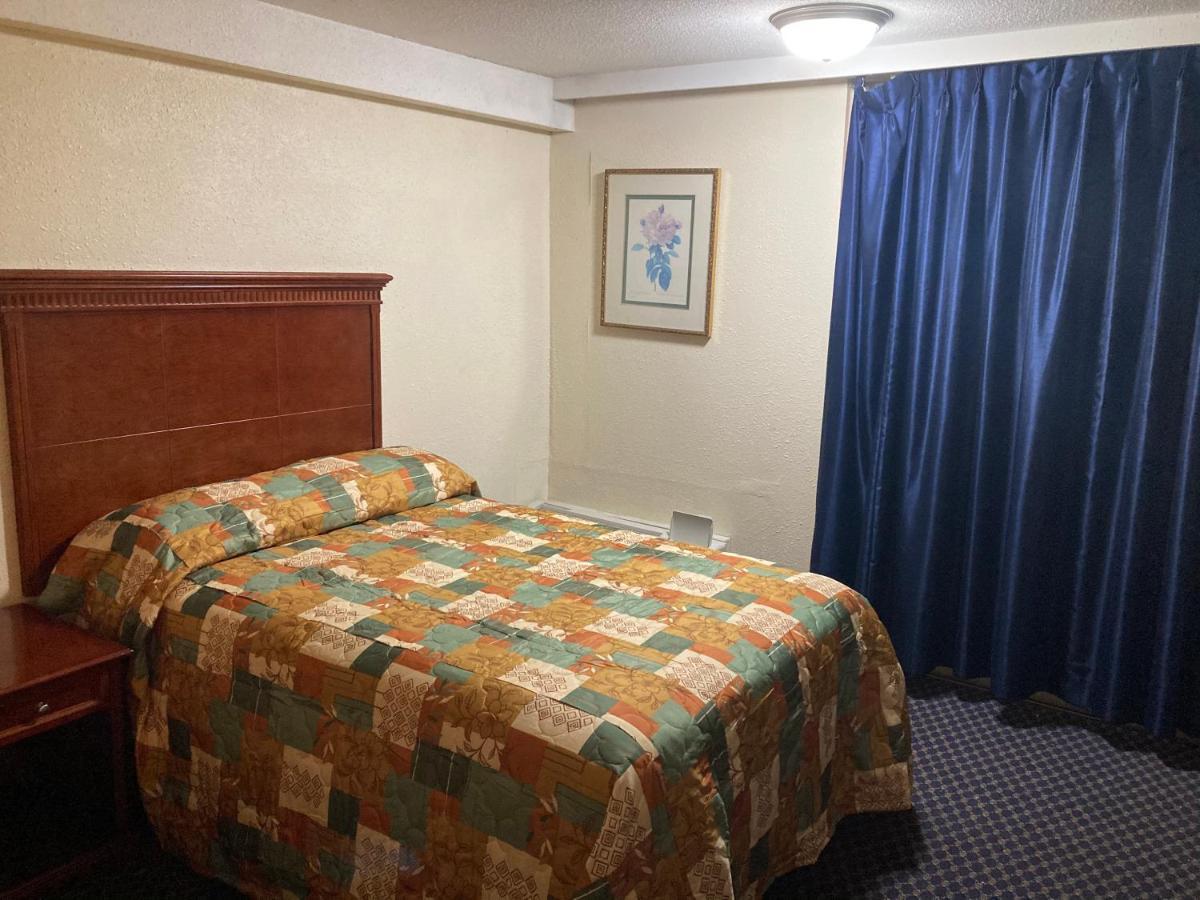 Travel Inn Petersburg Esterno foto