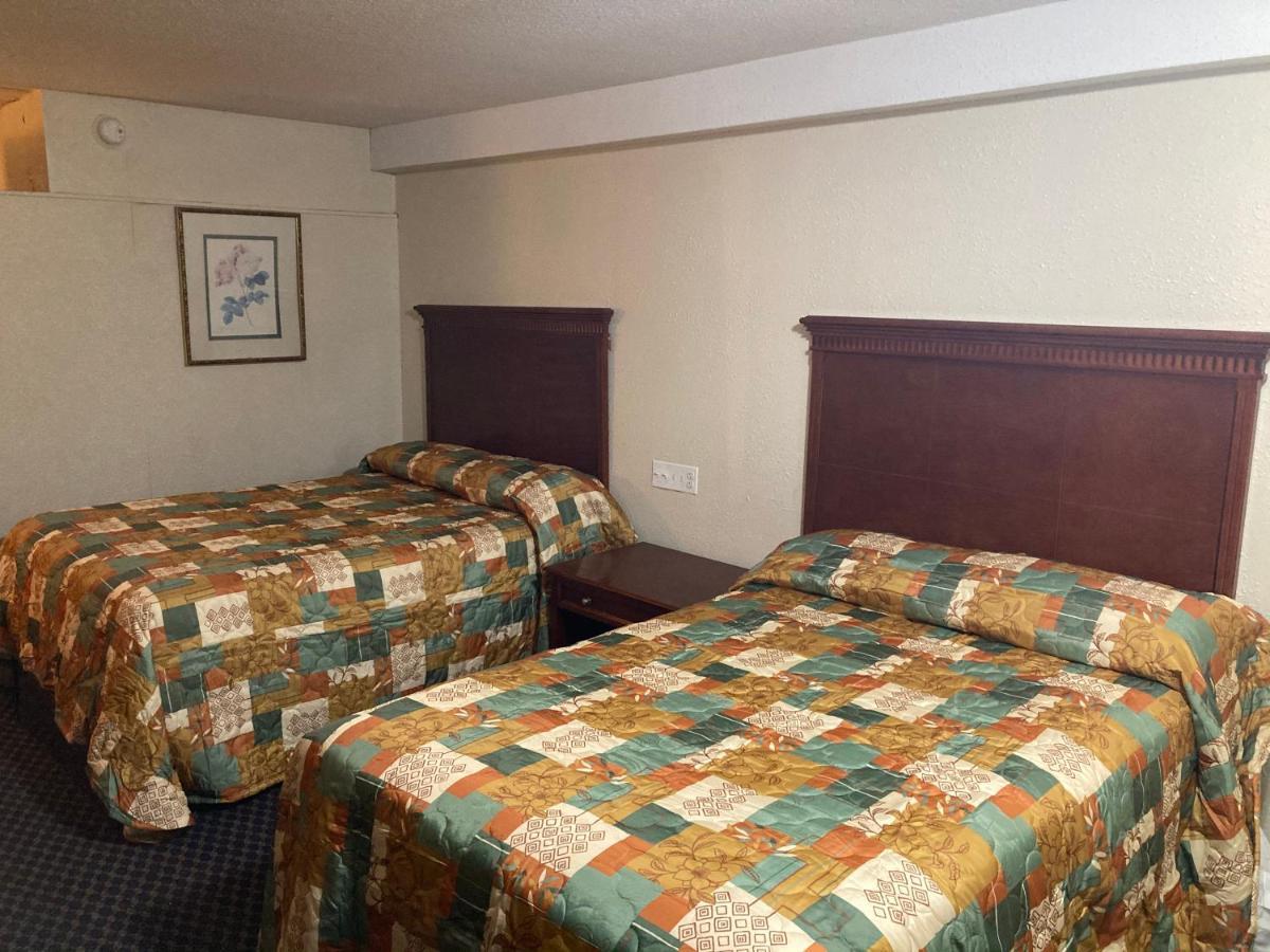 Travel Inn Petersburg Esterno foto