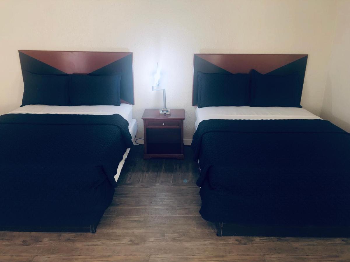 Travel Inn Petersburg Esterno foto