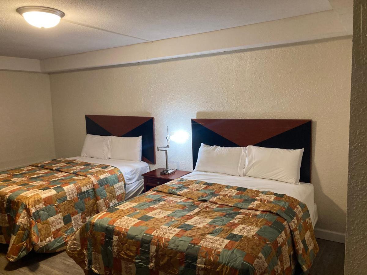 Travel Inn Petersburg Esterno foto
