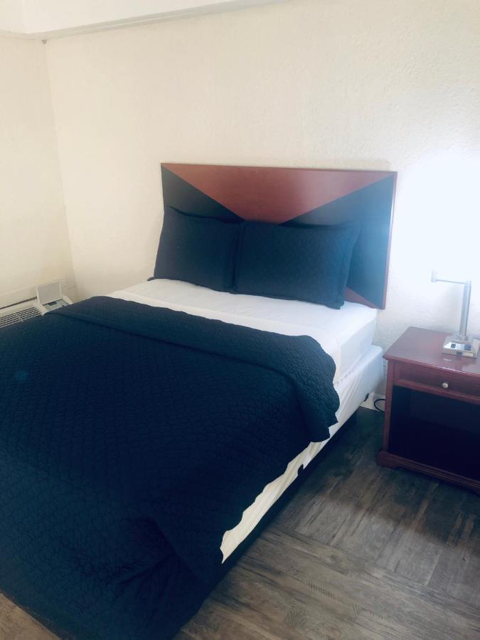 Travel Inn Petersburg Esterno foto