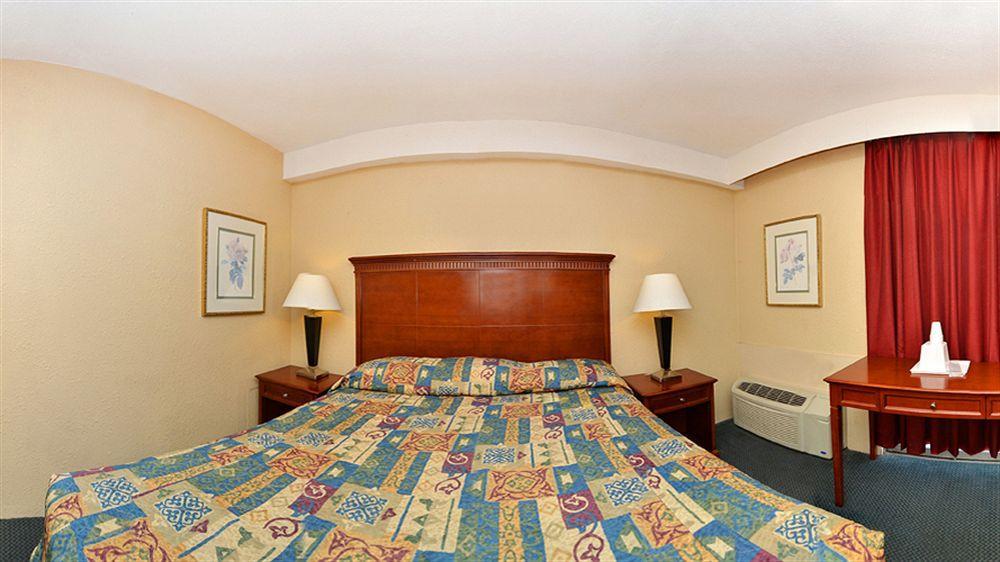 Travel Inn Petersburg Esterno foto