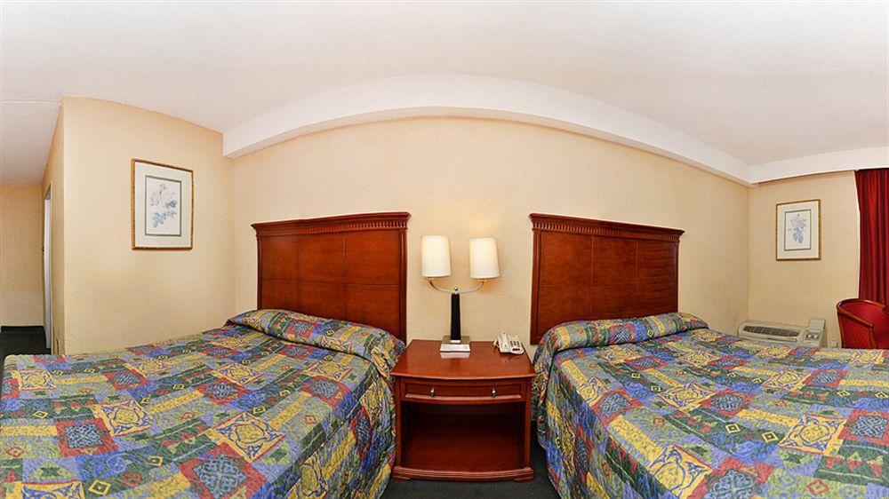 Travel Inn Petersburg Esterno foto