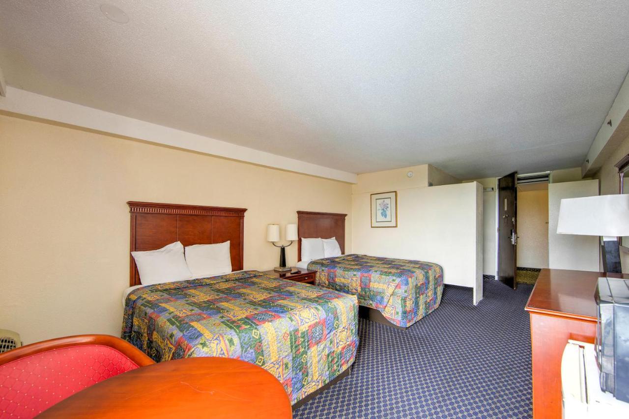 Travel Inn Petersburg Esterno foto